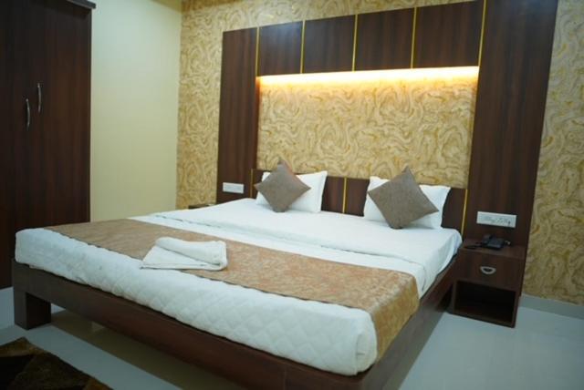 Hotel Heritage Bhilai Exteriör bild